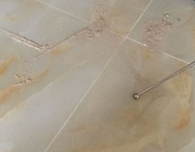 建湖瓷砖空鼓维修公司分享粘合剂选择不当在瓷砖铺贴过程中可能导致以下问题